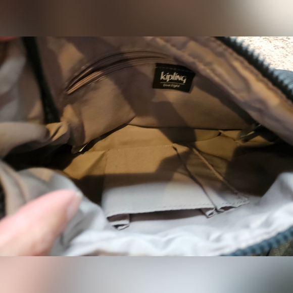 Kipling Gabbie S Crossbody Dark Blue Navy Zippered Medium Size EUC - Picture 7 of 9